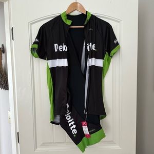 💕VDAY SALE💕 Women’s Primal Cycling Kit